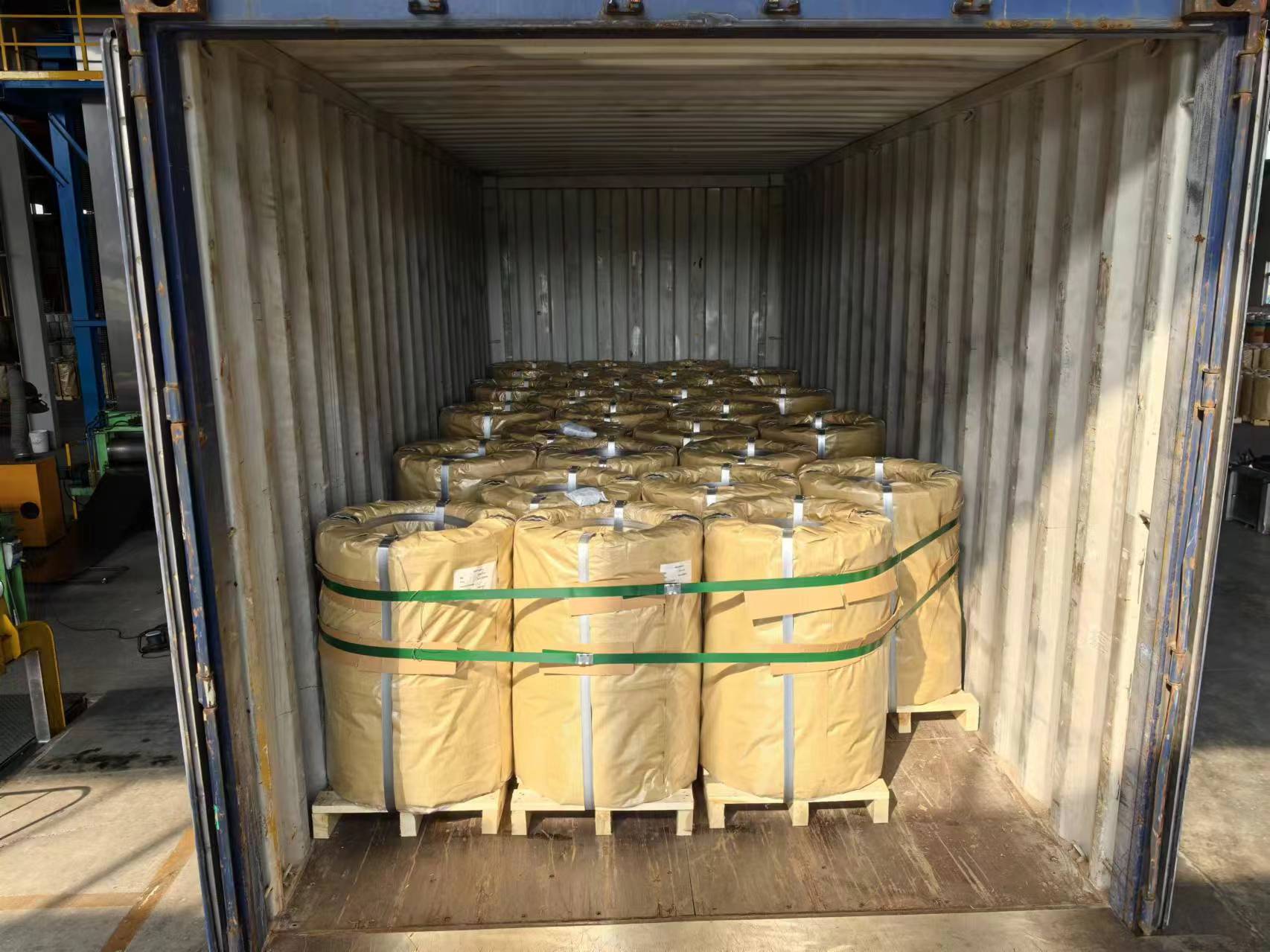 Shipment Of Steel Strapping To Customers (图1)