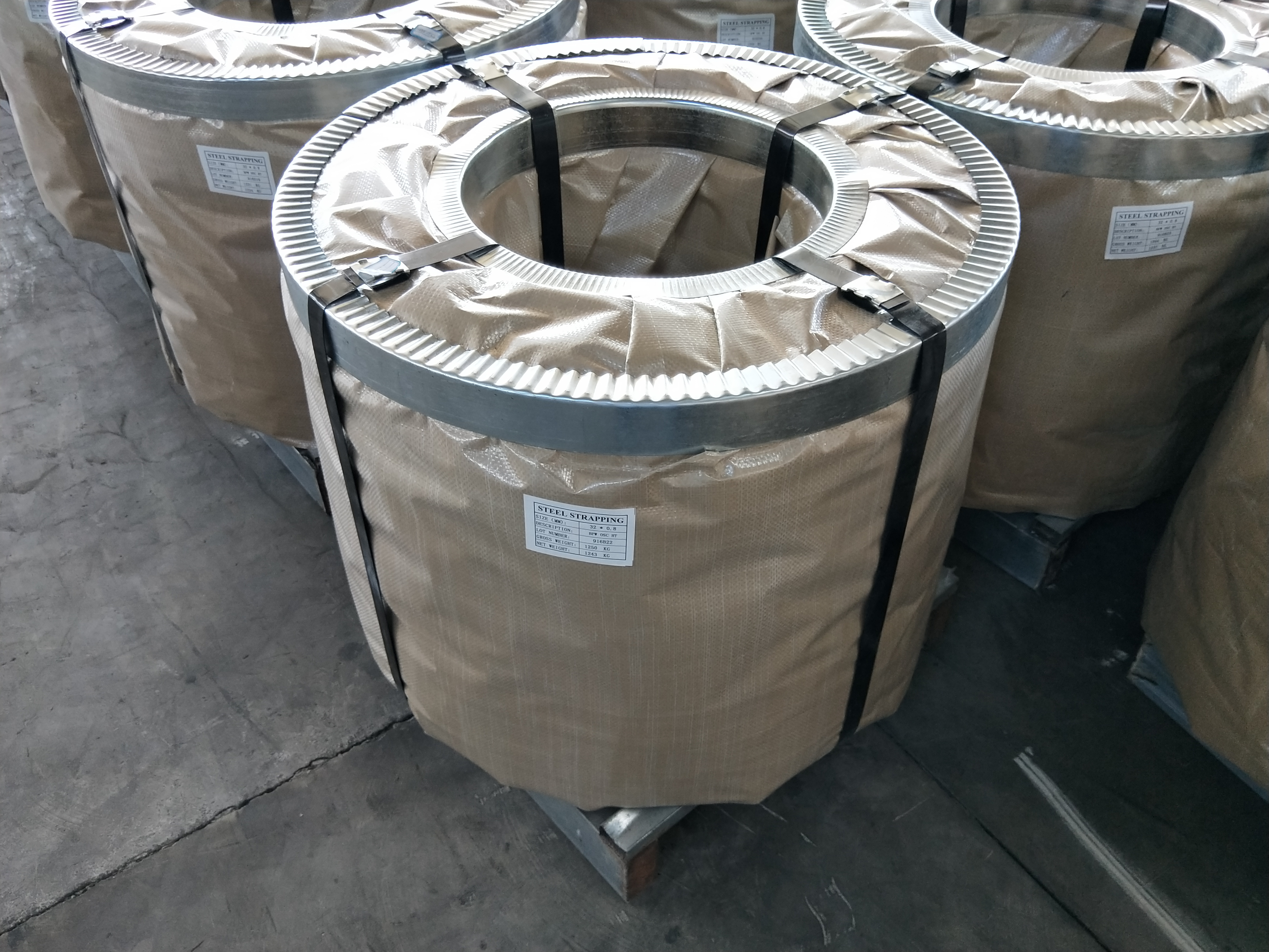 Shipment of Black Painted Jumbo Coil To Customer (图2)