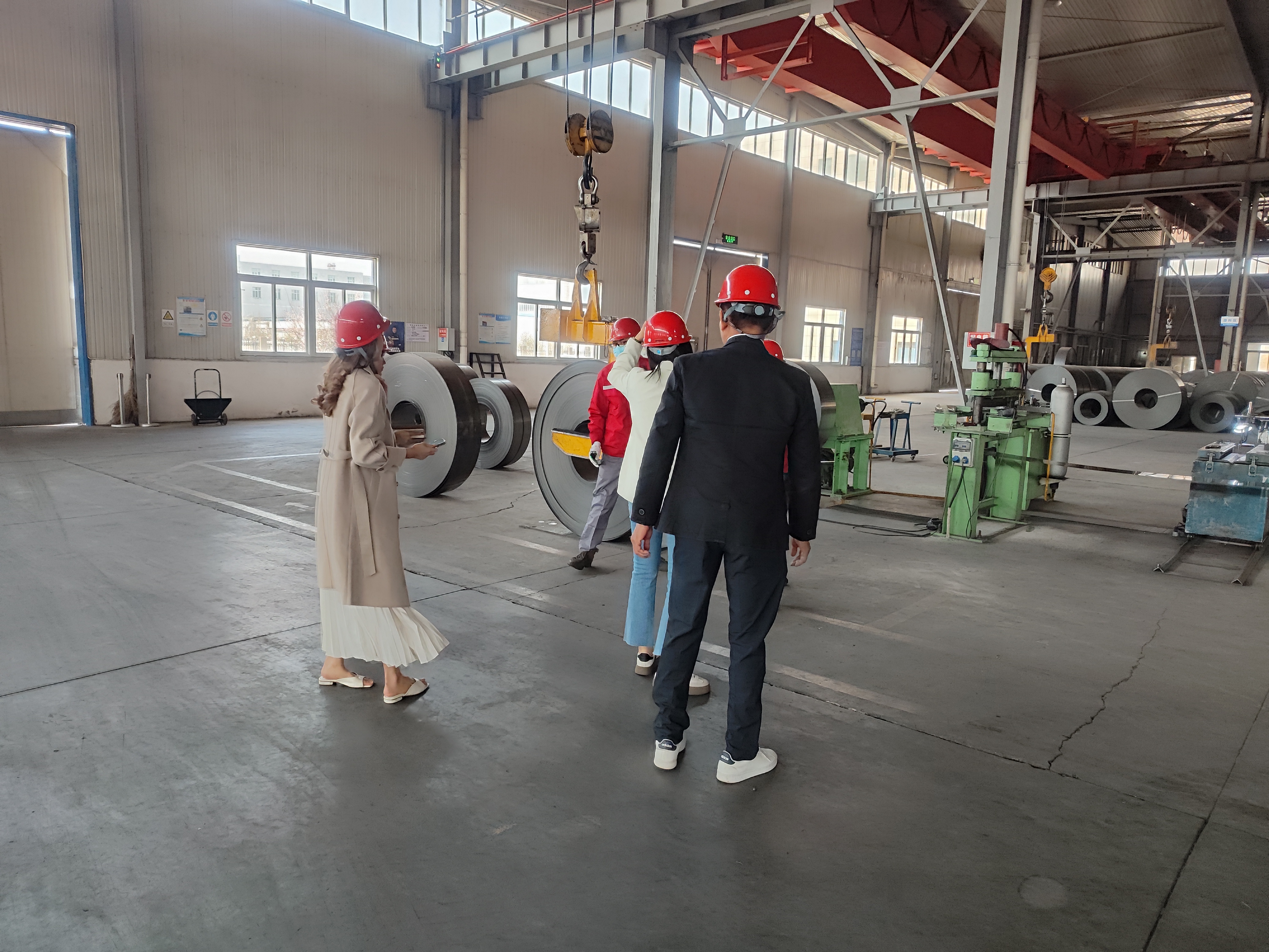 Customers visiting our factory (图1)